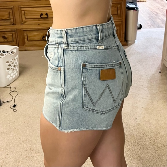 Billabong x Wrangler Jean Shorts - Picture 1 of 9